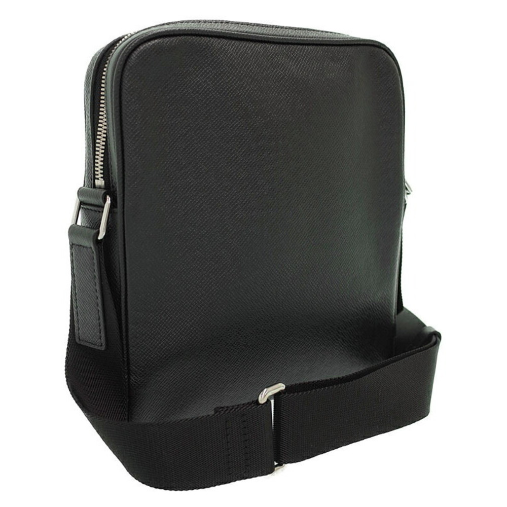 Louis Vuitton Bag Taiga Messenger Shoulder